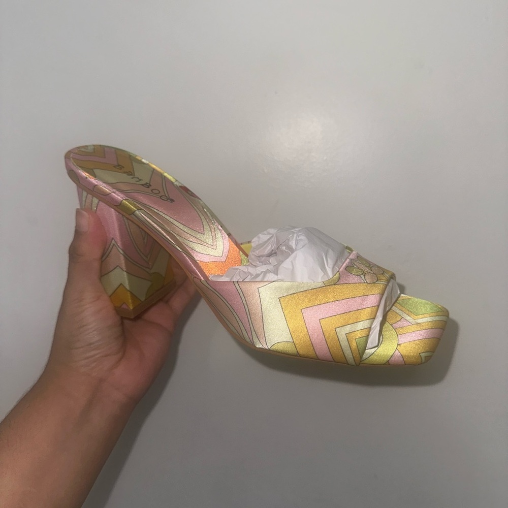 Colorful heels - Picture 2 of 5